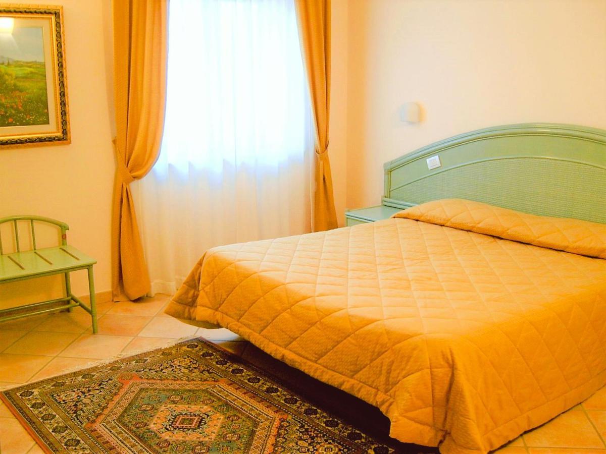 La Bastia Hotel & Resort Soriano nel Cimino Luaran gambar