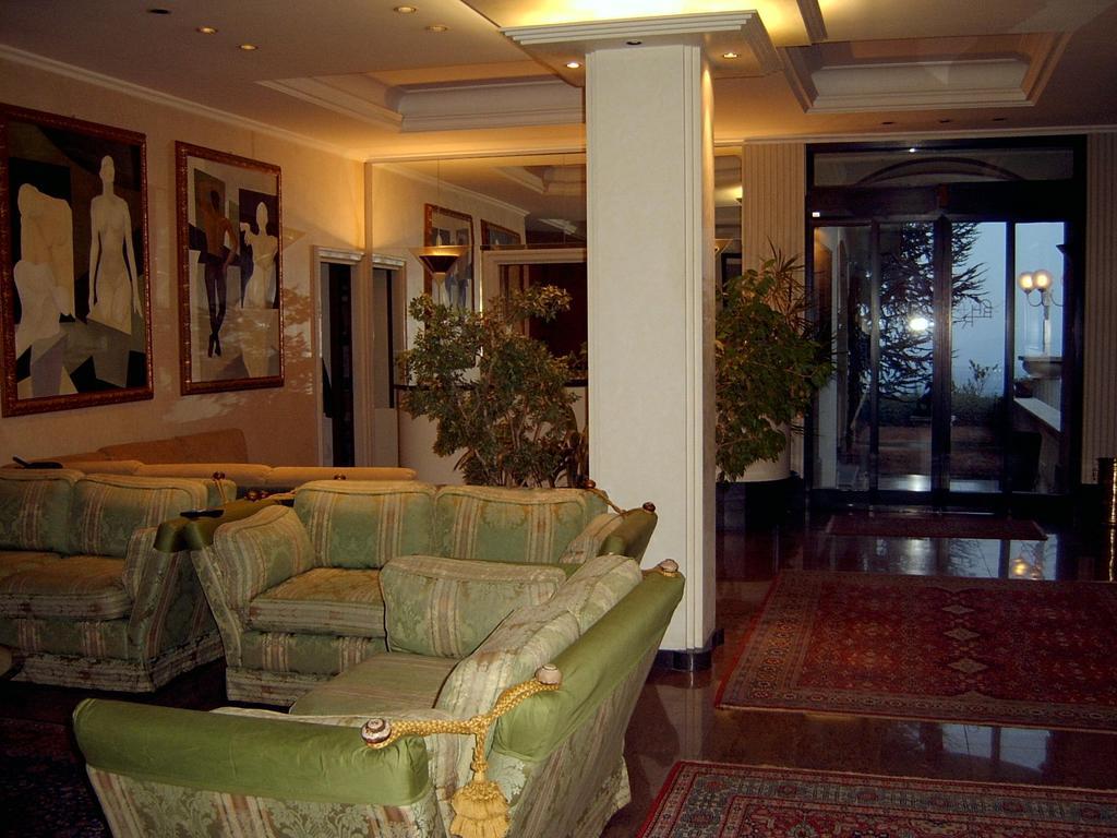 La Bastia Hotel & Resort Soriano nel Cimino Luaran gambar